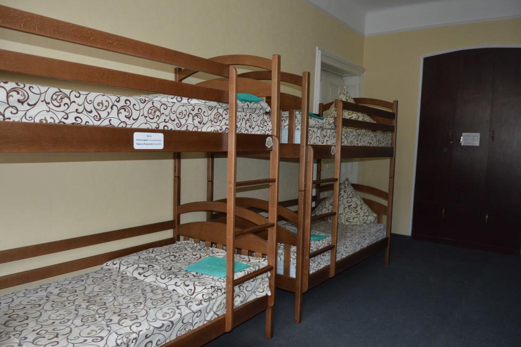 Lviv Lucky Hostel Esterno foto