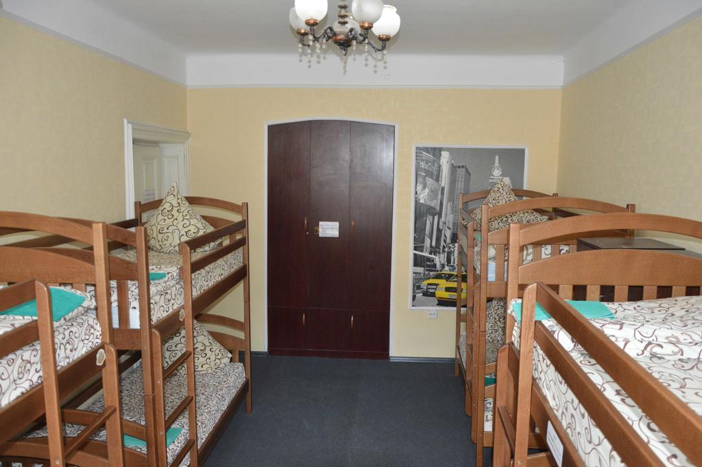 Lviv Lucky Hostel Esterno foto