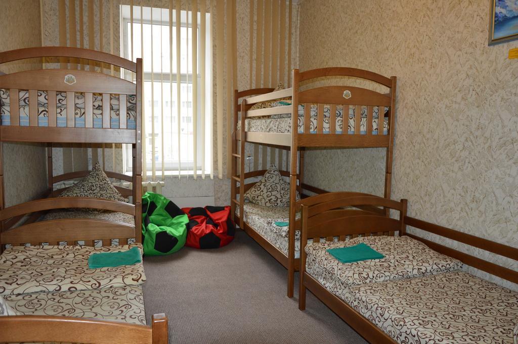 Lviv Lucky Hostel Esterno foto