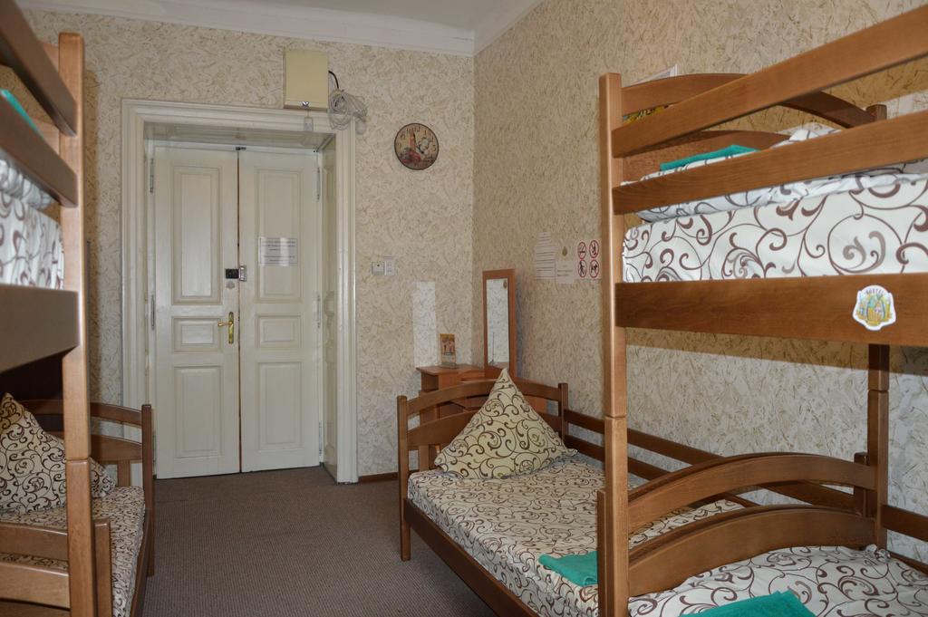 Lviv Lucky Hostel Esterno foto