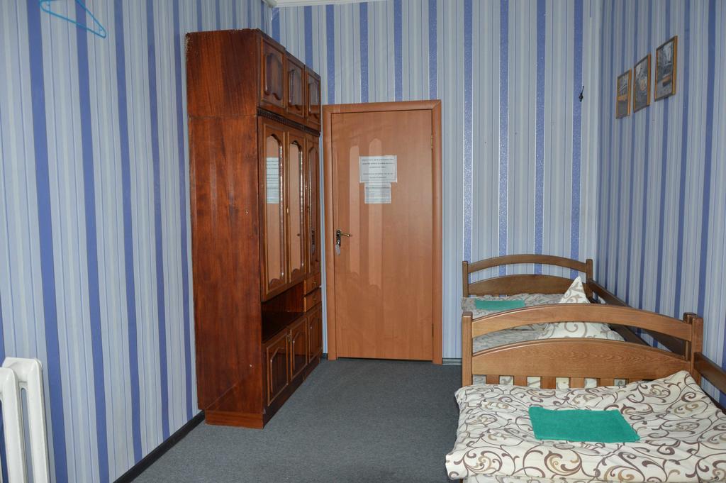 Lviv Lucky Hostel Esterno foto