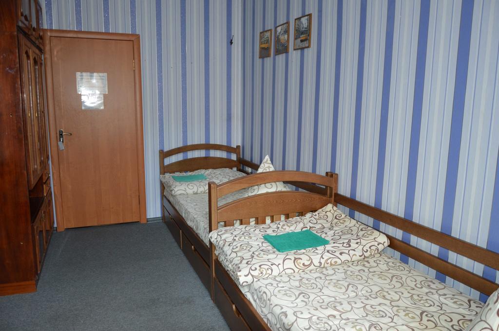 Lviv Lucky Hostel Esterno foto