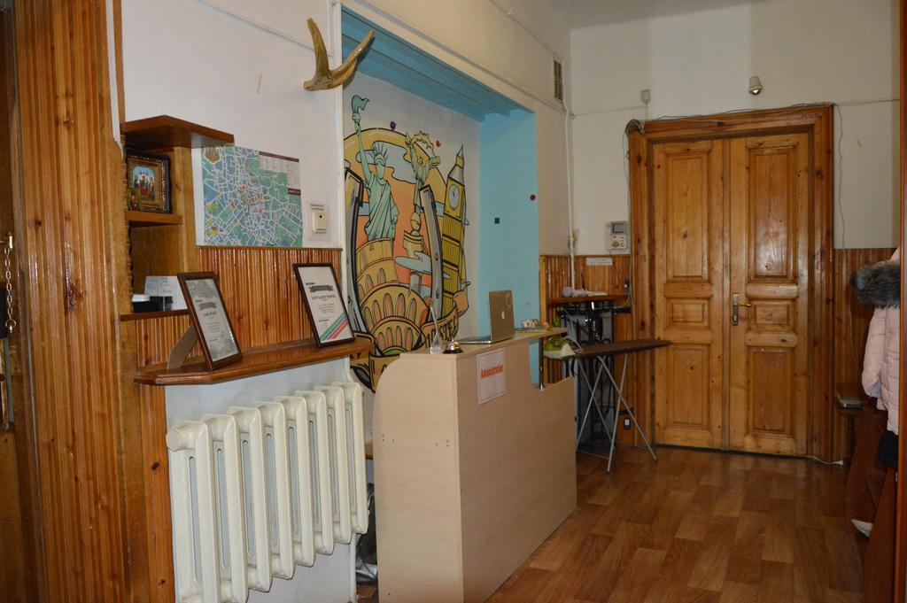 Lviv Lucky Hostel Esterno foto
